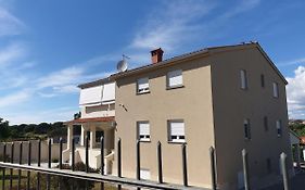 Apartments With A Parking Space Valbandon, Fazana - 7296