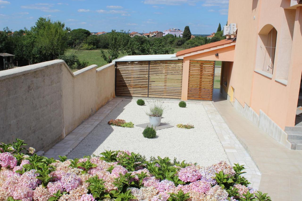 Apartments With A Parking Space Valbandon, Fazana - 7296 Štinjan Esterno foto